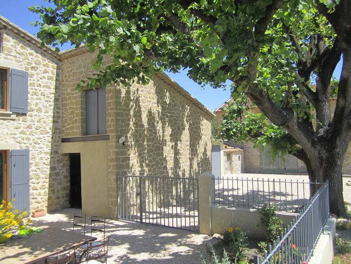 Gîte pour 8 personnes, avec jardin et terrasse à Mollans-sur-Ouvèze - 2