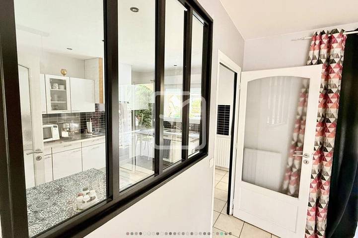 Family villa with a private pool in the Dordogne—within walking distance of town, near Sarlat and Padirac in Souillac, Lot