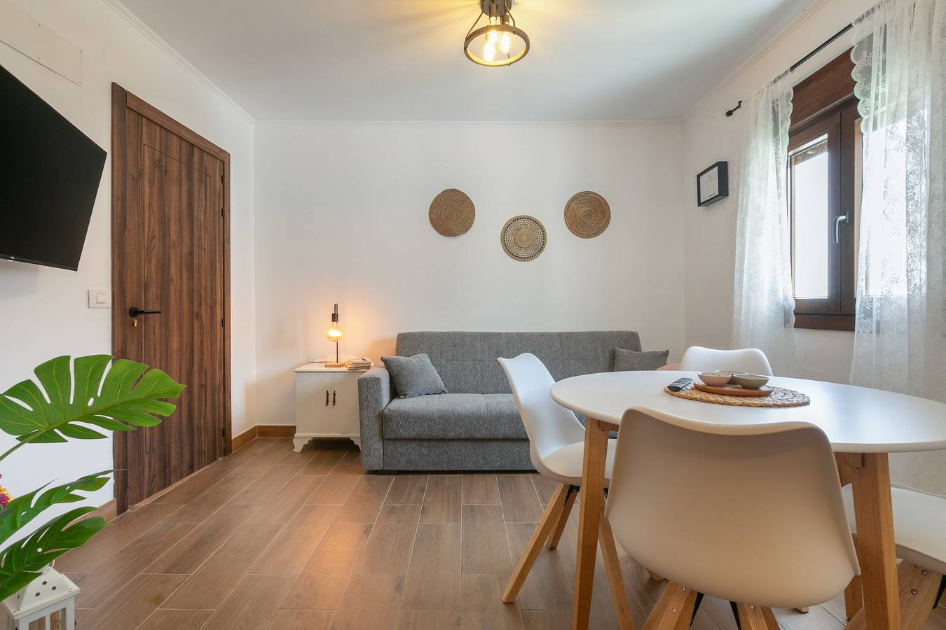 Appartement entier, Vacances 'El Hogar De Ireneo A' avec vue sur la mer, terrasse privée et Wi-Fi in El Riego, Güímar