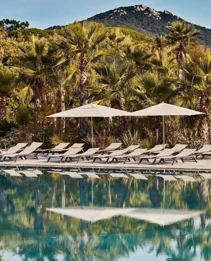 Camping pour 4 personnes, avec Jacuzzi et Terrasse ainsi que Piscine et Sauna