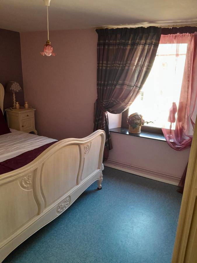 Location de vacances pour 14 personnes, avec terrasse, animaux acceptés dans Treignes - 4