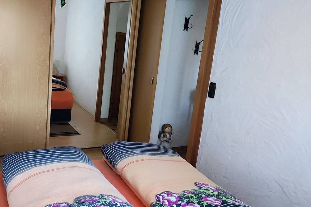 Ganze Wohnung, Ferienwohnung Waldblick - 4-Bett-Ferienwohnung Waldblick in Langenfeld, Osteifel