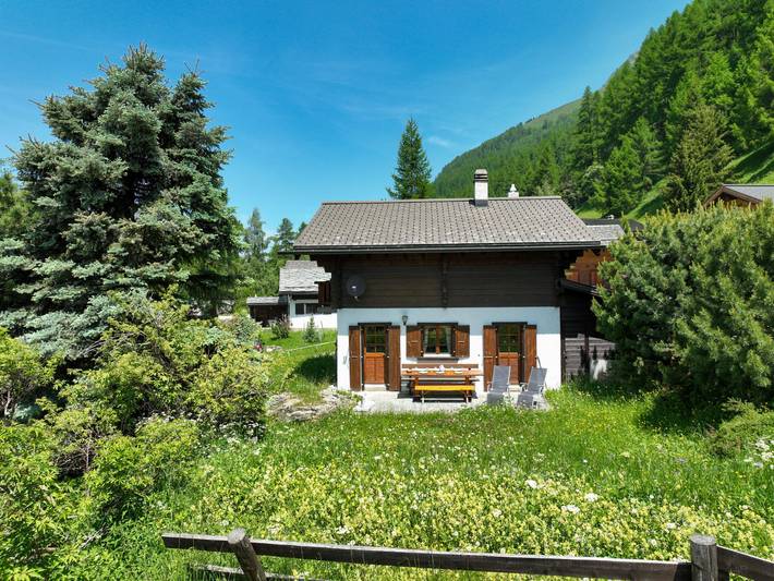 Ferienhaus für 6 Personen, mit Balkon und Terrasse sowie Garten und Ausblick in Anniviers