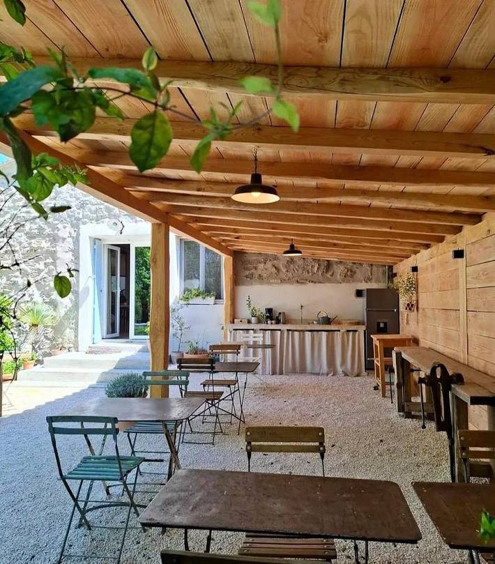 Maison d’hôte pour 2 personnes, avec vue ainsi que jardin et piscine à Grospierres - 4