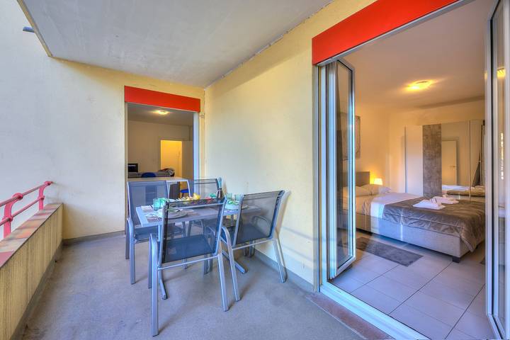 Apartamento entero, Casa Glicine - Studio with Terrace in Lugano, Lago de Lugano