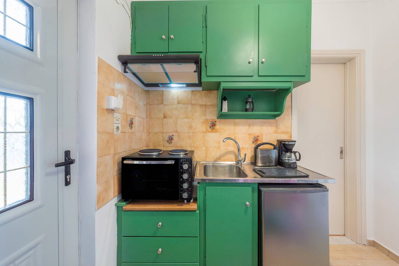 Entire apartment, Apartment 'Lotus 1' with Sea View, Wi-Fi and Air Conditioning in Almyros Beach, Corfu
