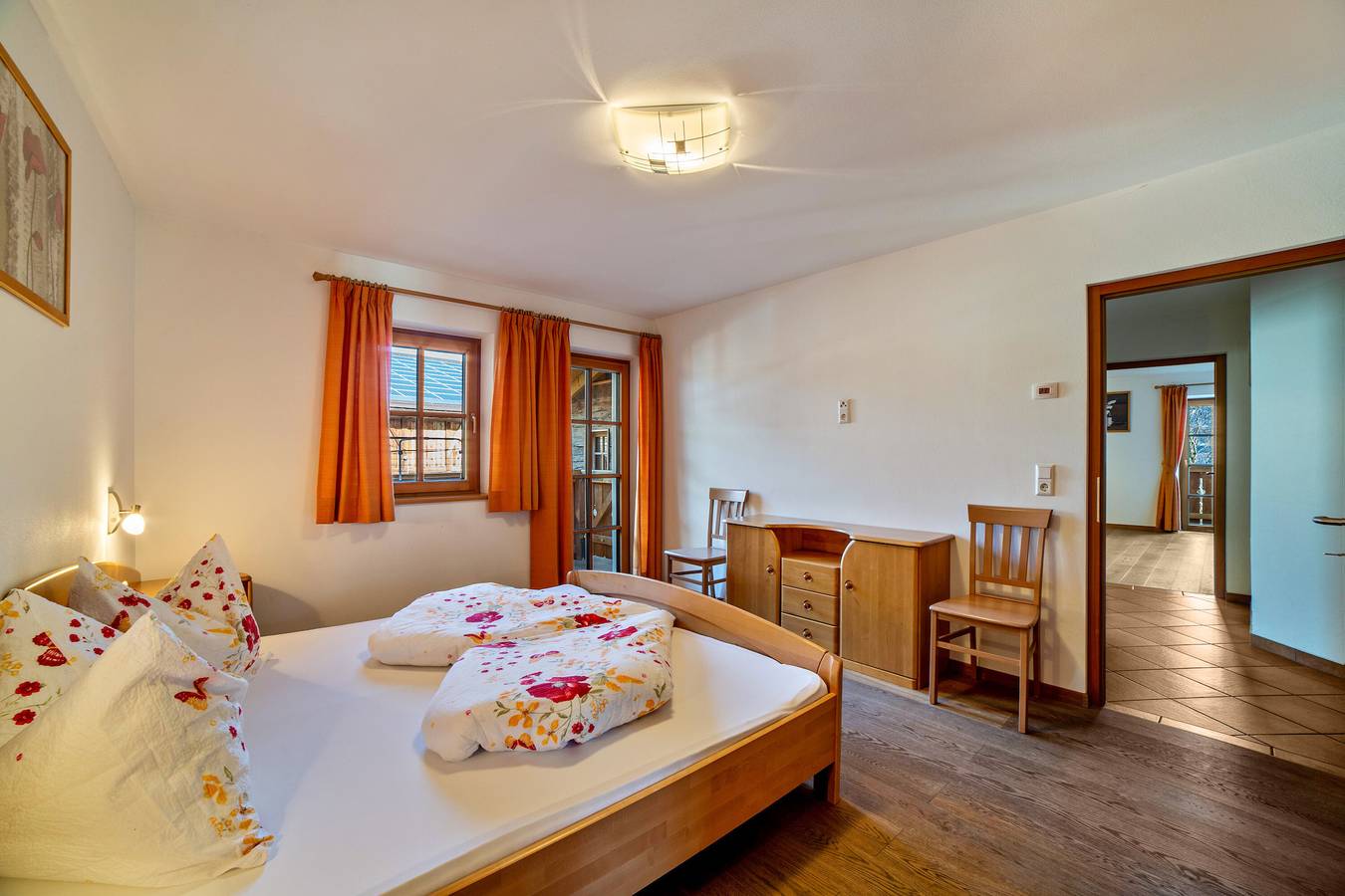 Ganze Wohnung, Ferienwohnung 'Schnatzhof Morgensonne' mit Bergblick, Gemeinschaftsterrasse und Wlan in Naturns, Texelgruppe