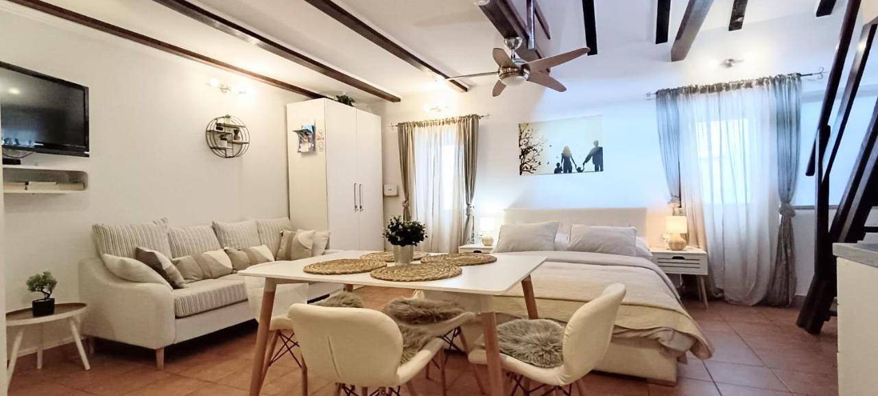 Apartments & Rooms As in Ville de Vis, Vis (Dalmatia)