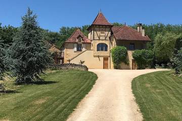 Agriturismo pour 10 personnes, avec jardin à Marminiac