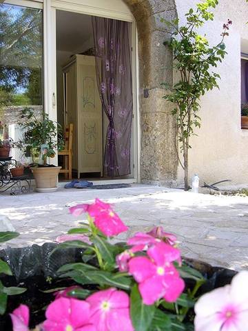 Chambre d’hôte pour 2 personnes, avec jardin dans Minervois