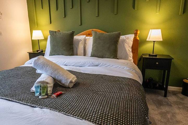 Cozy and Stylish stays at Maiden Lane in Crawley, Sussex de l'Ouest