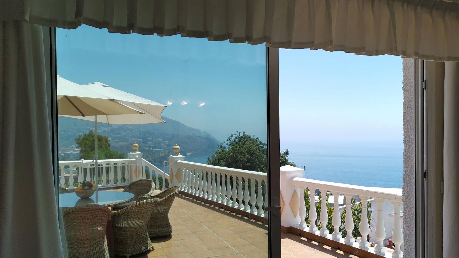 Holiday home for 8 people with garden in Fuentes de Almunecar, Almuñecar