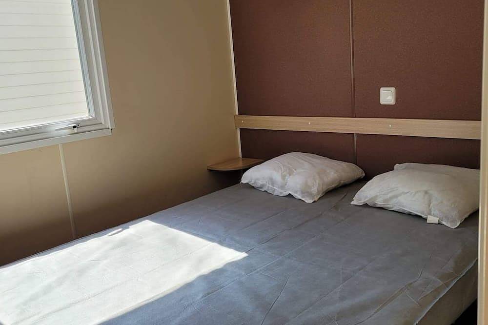 Rent mobile home at the foot of the gorges du verdon in Lac de Quinson, Quinson