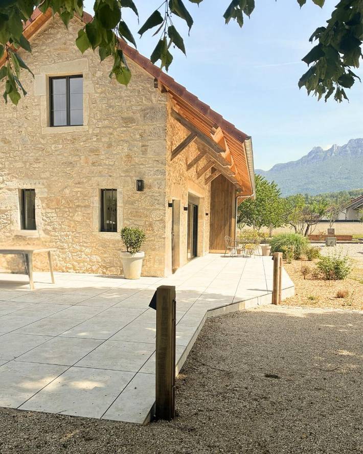 Gîte pour 6 personnes, avec Terrasse ainsi que Jardin et Piscine