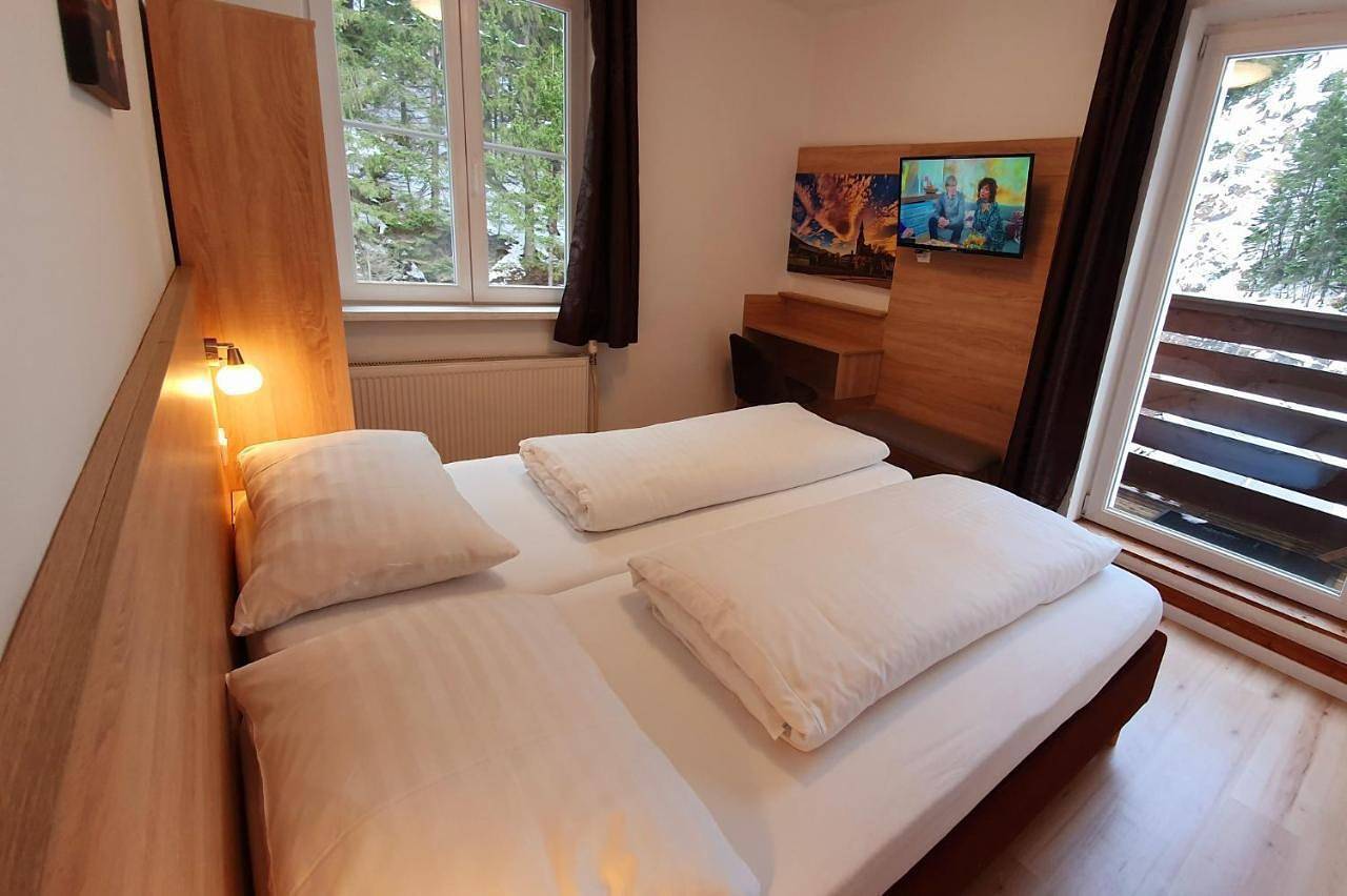 Familienzimmer Economy  max. 4 Pers. in Gries am Brenner, Zillertaler Alpen
