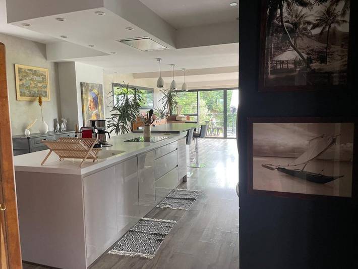 Location de vacances pour 8 personnes, avec jardin ainsi que vue et piscine, animaux acceptés à Salvagnac - 2