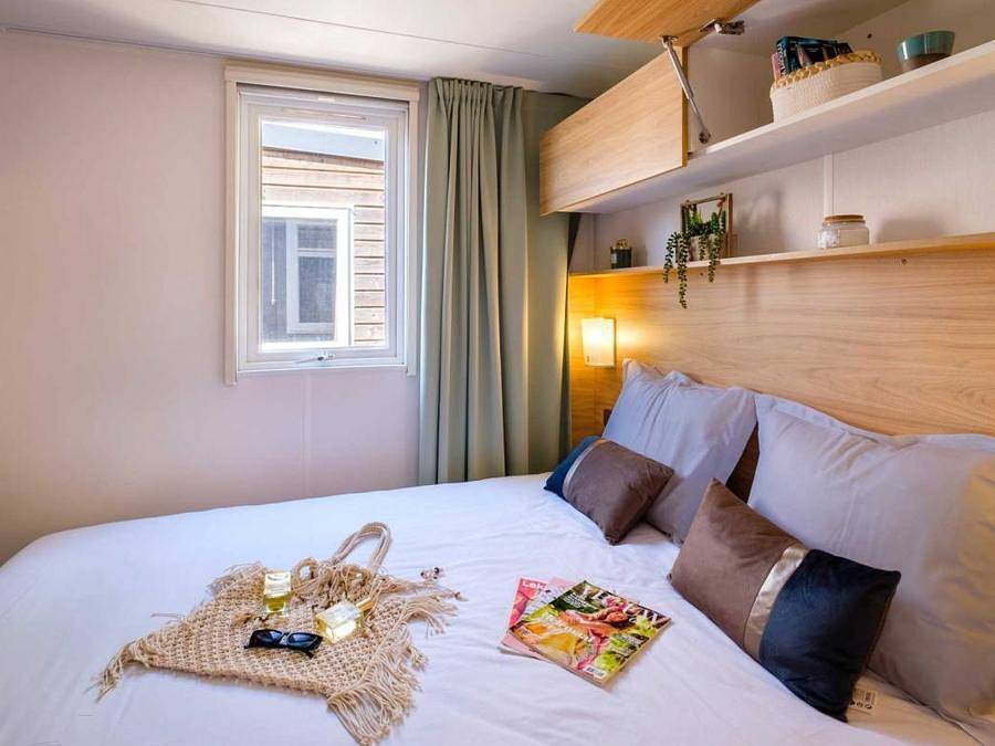 Camping Saint Louis - Mobilhome 4 personas - Mobil-home | Confort | 2 Dormitorios | 4 Pers. | Terraza elevada | Tv in La Roquette-sur-Siagne, Region de Cannes