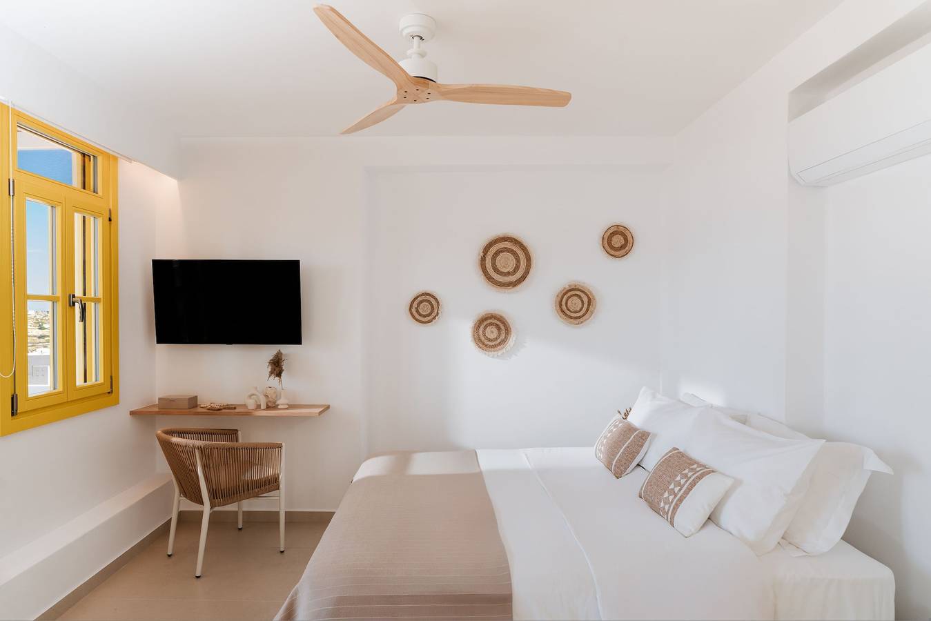 Entire apartment, Superior Suite with Private Pool and Seaview in Kimolos