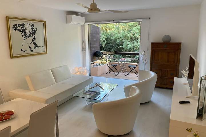 Appartement entier, Appartement de rêve avec grande terrasse vue mer au centre de Saint Tropez in Saint-Tropez, Côte méditerranéenne (France)