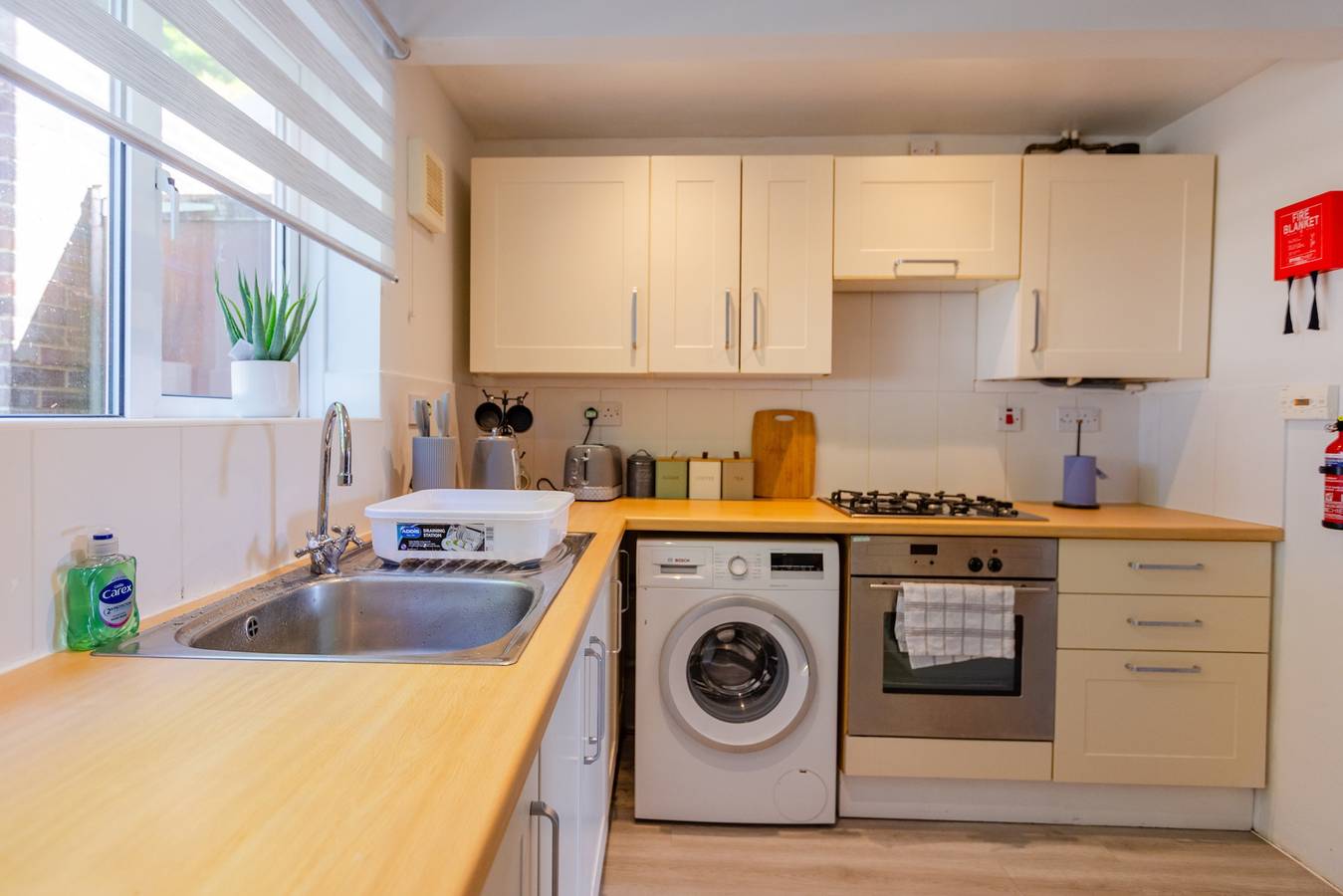 House - Sleeps 8 - Parking - Garden in Winchester, South Downs