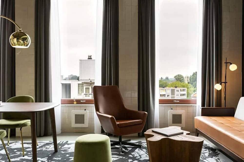 Modern Comfort in Rotterdam Near Shops, Nightlife & Cultural Sights in Rotterdam, Olanda Meridionale