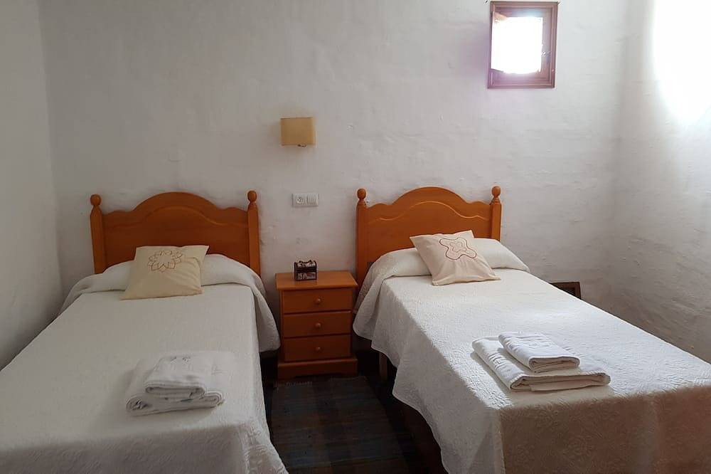 Maison De Campagne Avec Piscine À Menorque Idéales Familles Avec Enfants Près De Mahon in llucmacanes, Mahón