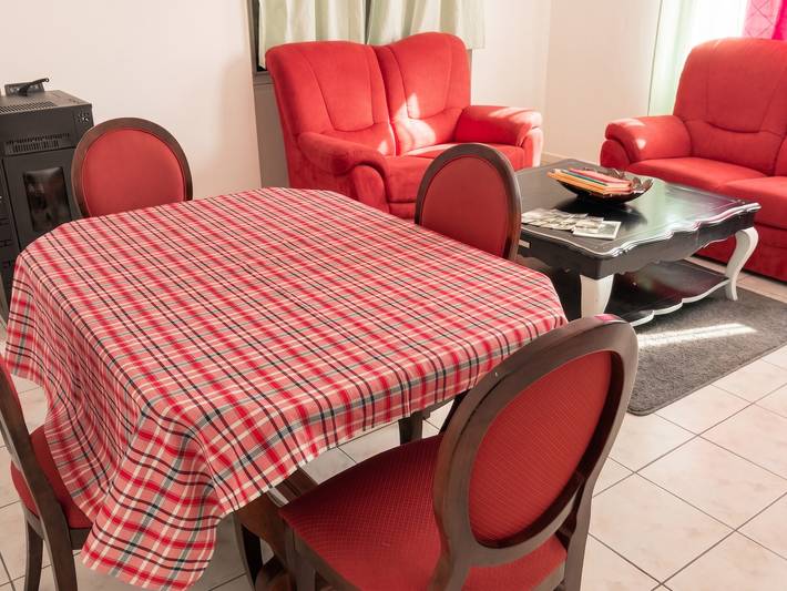 Location de vacances pour 8 personnes dans Neufchâteau