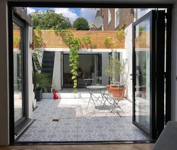 Villa für 6 Personen, mit Balkon in London