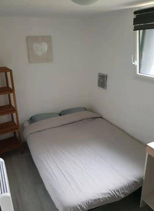 Location de vacances pour 6 personnes, avec terrasse et piscine, animaux acceptés à Kerlaz - 3