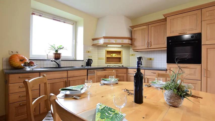 Location de vacances pour 8 personnes, avec jardin, animaux acceptés à Bastogne - 2