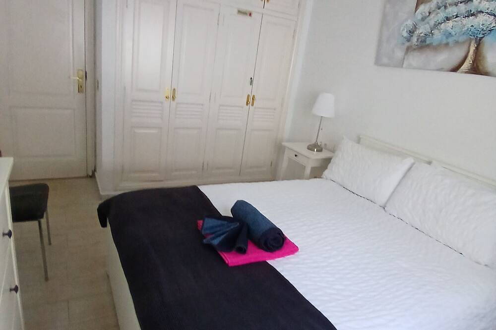 Villa Katie is a lovely 2 Bedroomed villa with Electric heated Pool Beside Beach in Los Pocillos, Tías