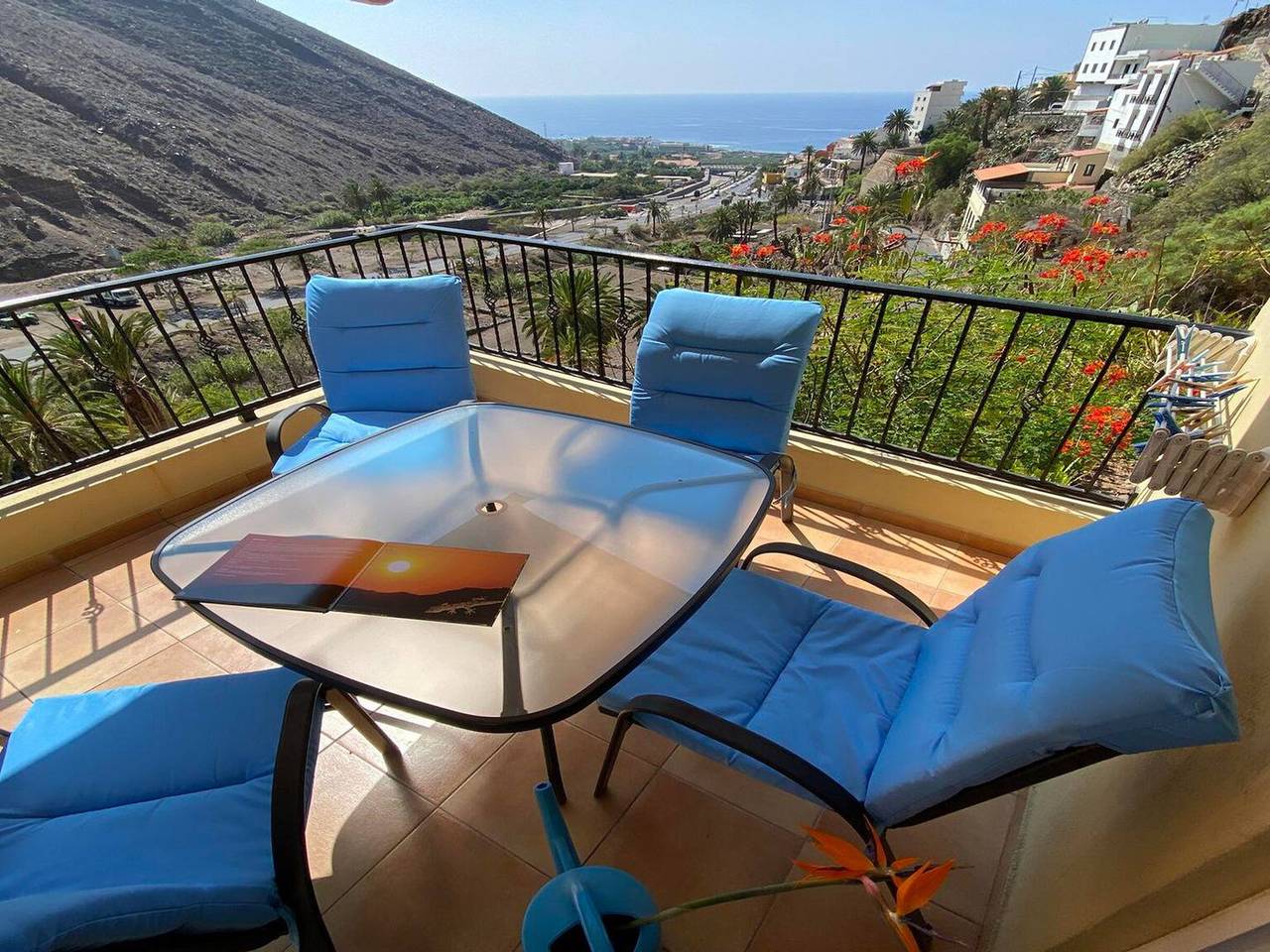 Entire apartment, Charming apartment with terrace in Valle Gran Rey in La Calera, Valle Gran Rey