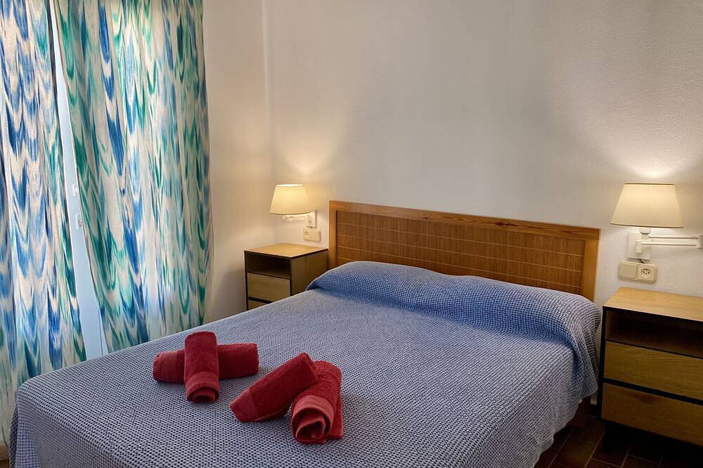 Apartamento entero, Piscina y vistas al mar en Fornells in Fornells, Es Mercadal
