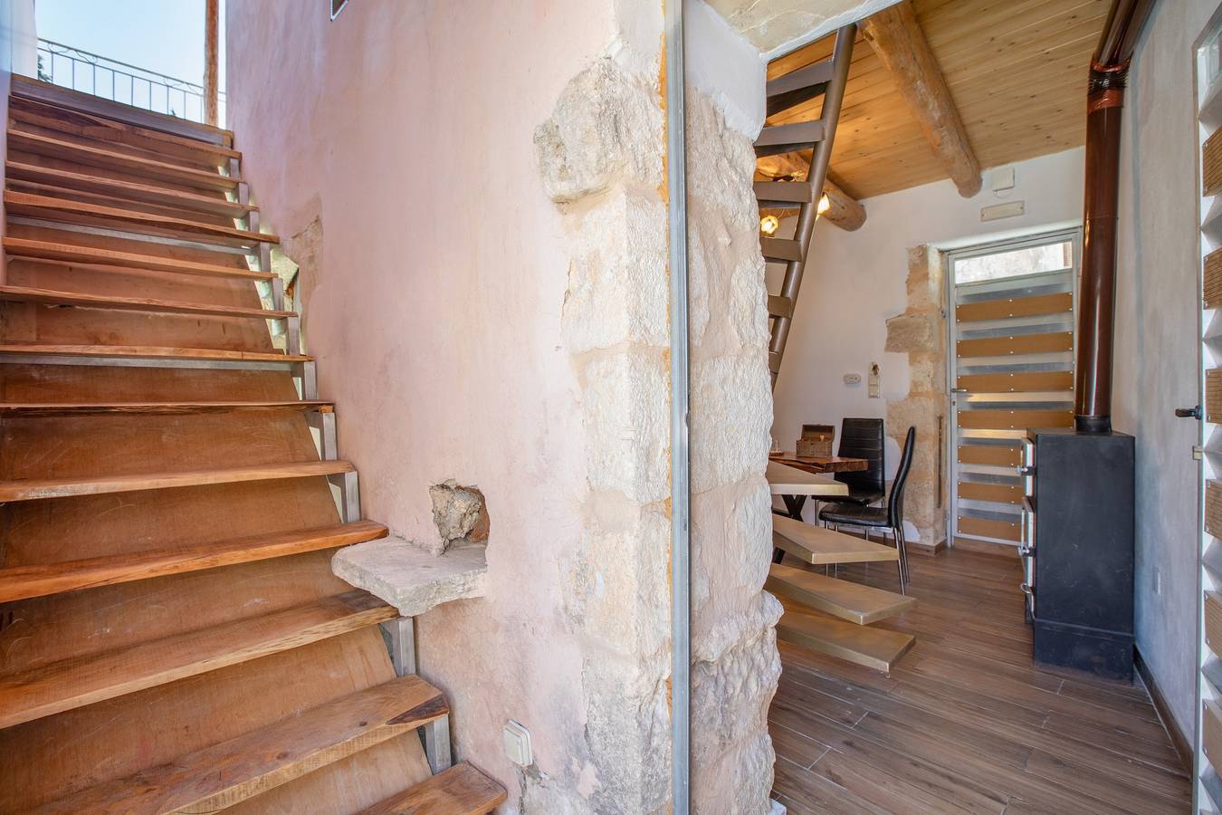 Landhuis 'Kourtsa Traditioneel Huis met Zwembad', Uitzicht op Bergen, Wi-Fi & Airco, foto 8
