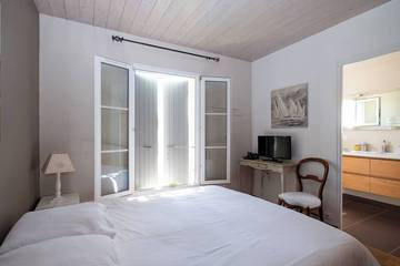 Villa for 6 People in La Flotte, Côte des Fleurs, Photo 2