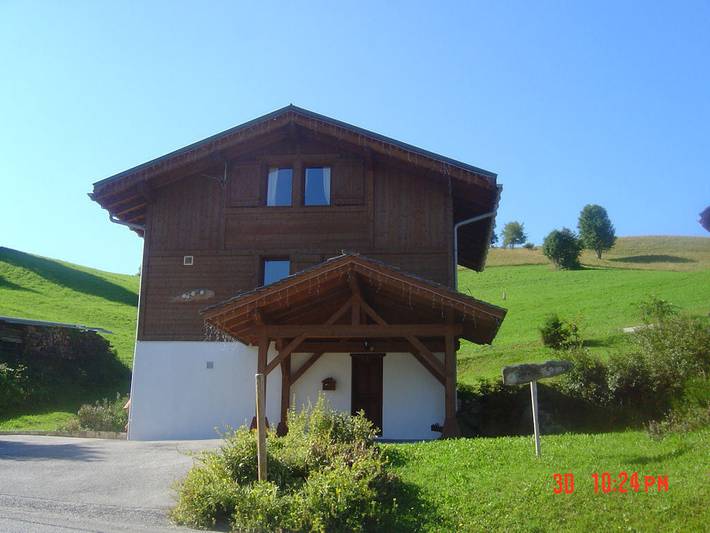 Gîte pour 4 personnes, avec jardin à Crest-Voland