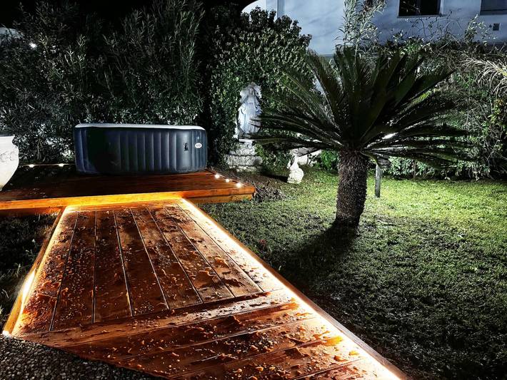 Location de vacances pour 6 personnes, avec jardin et jacuzzi à Taviano - 2