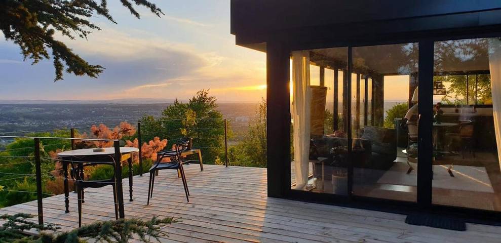 Gîte pour 2 personnes, avec Balcon et Terrasse ainsi que Jardin et Vue