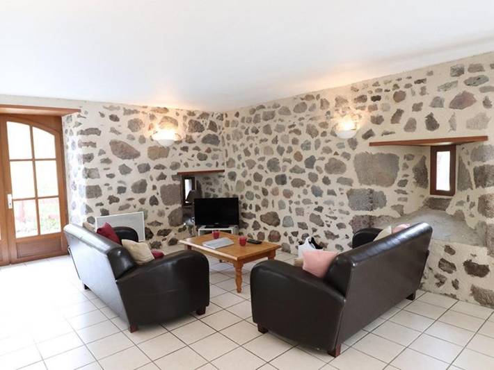 Location de vacances pour 6 personnes, avec jardin à Saint-Martin-Valmeroux - 2