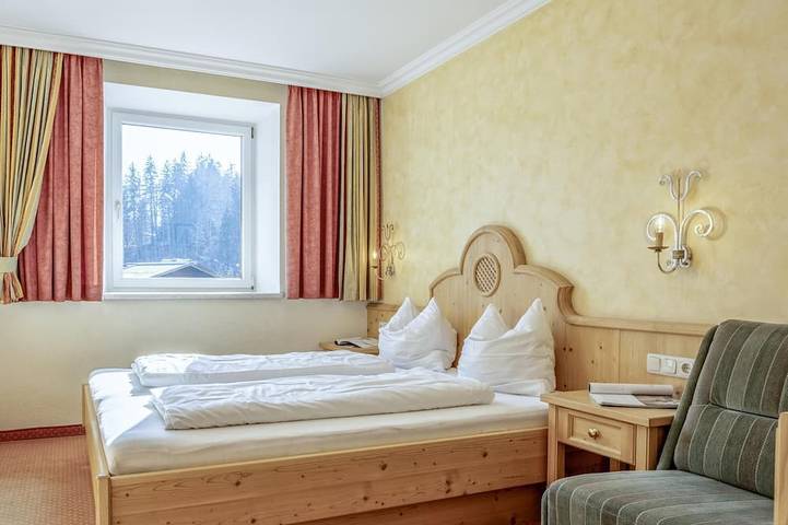 Hütte für 21 Personen, mit Terrasse und Garten sowie Sauna in Fieberbrunn - 4