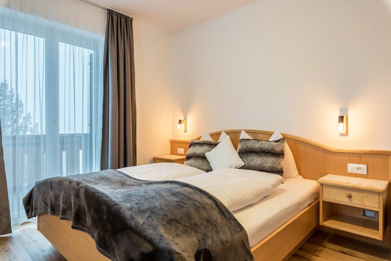 Entire apartment, Cozy Apartment "Geranie - Sonnleitn" with Mountain View & Balcony in Sankt Peter Tal, Lajen