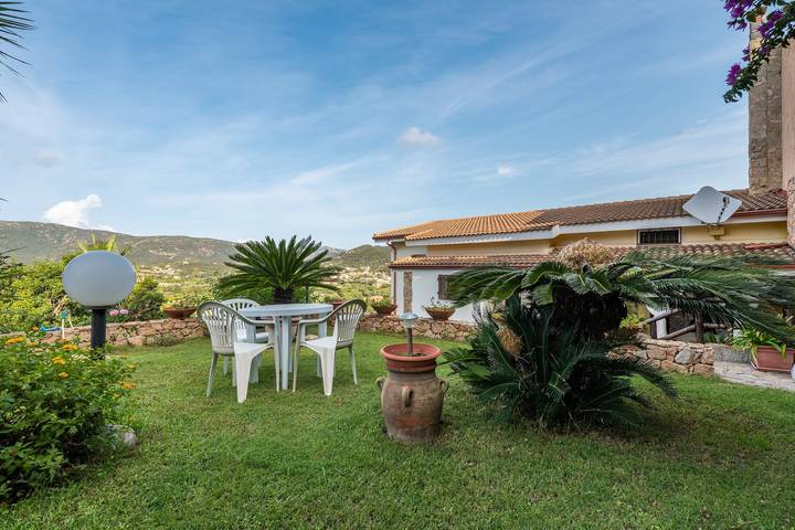 Location de vacances pour 6 personnes, avec jardin dans Domus De Maria - 2