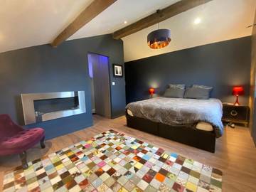 Gîte pour 2 personnes, avec terrasse à Écully