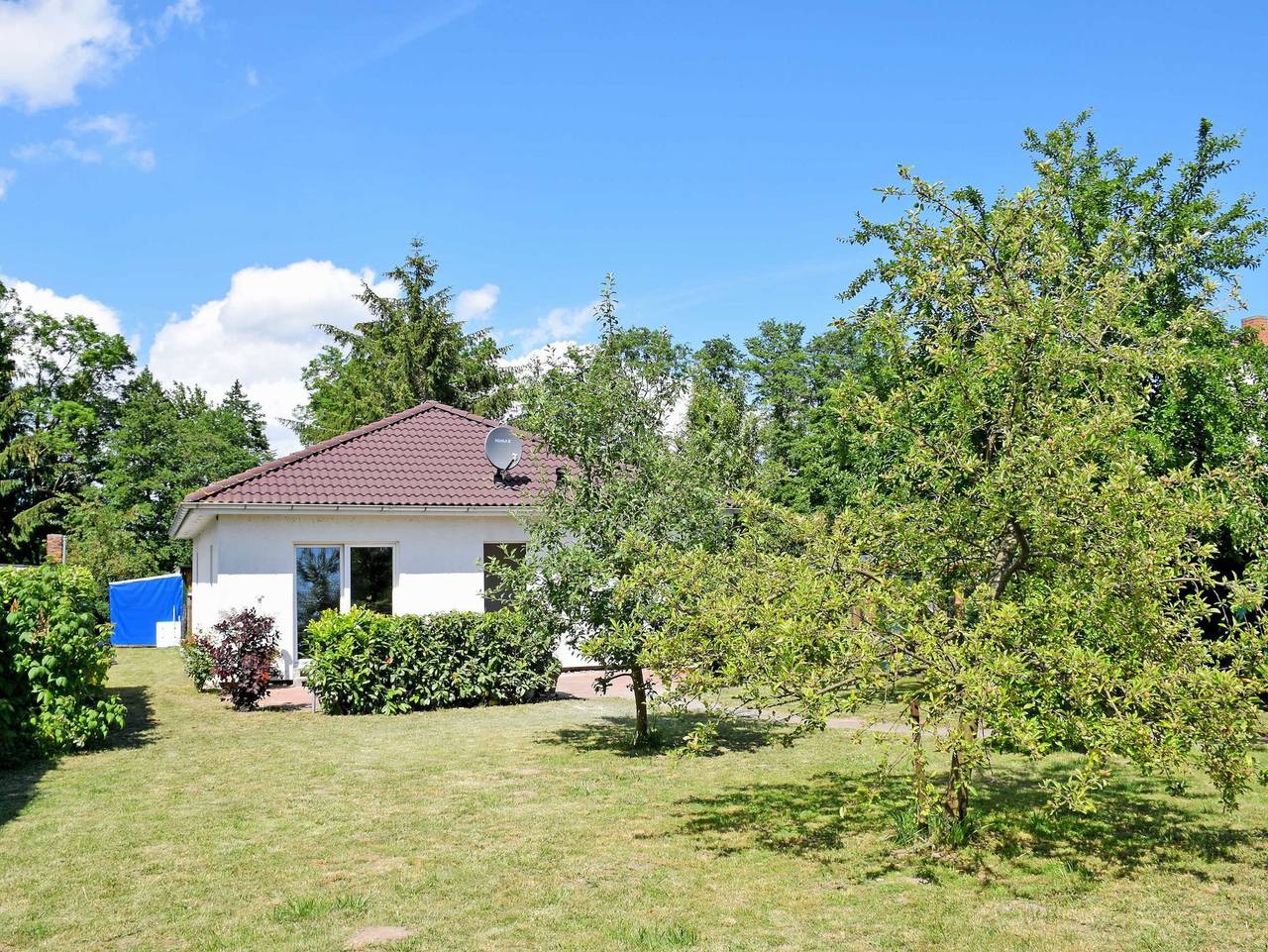 Ganze Ferienwohnung, ***Ferienhaus Naturidyll mit großem Garten*** in Sundhagen, Stralsund Umland