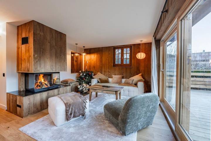 Ferienhaus für 10 Personen, mit Whirlpool und Terrasse sowie Garten und Sauna