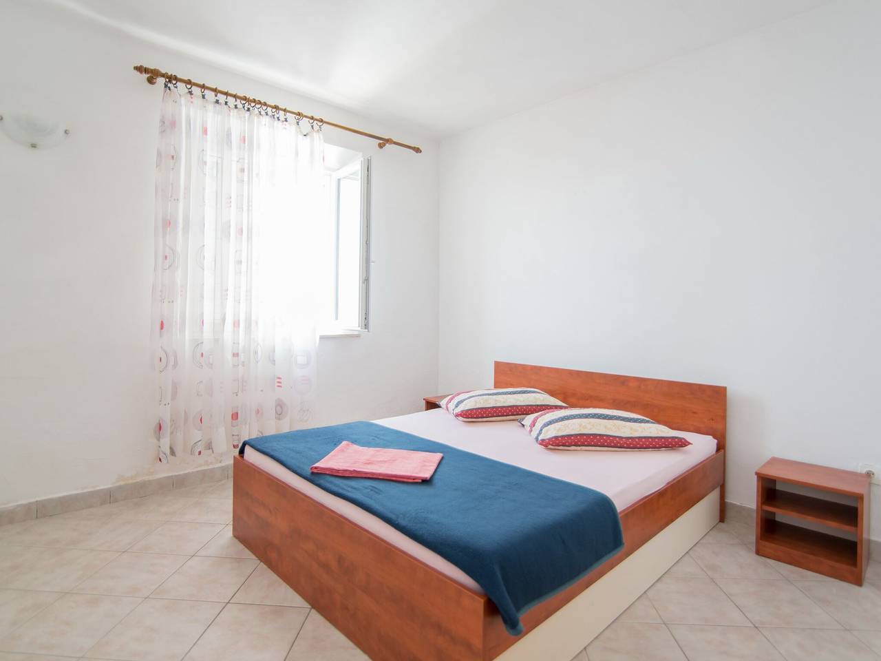 Ganze Wohnung, Apartments Neva- One Bedroom Apartment in Selca, Povlija, Selca und Sumartin