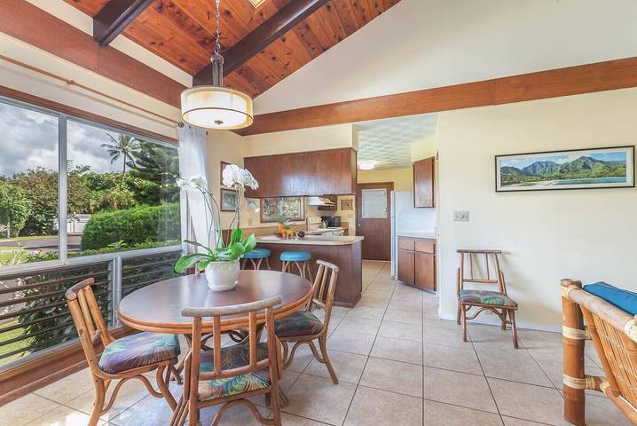 Vacation rental for 5 people, with garden and hot tub, with pets in Kauai