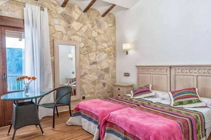 Gîte pour 12 personnes, avec balcon et piscine, animaux acceptés dans Tolosa (Alcala del Jucar) - 4