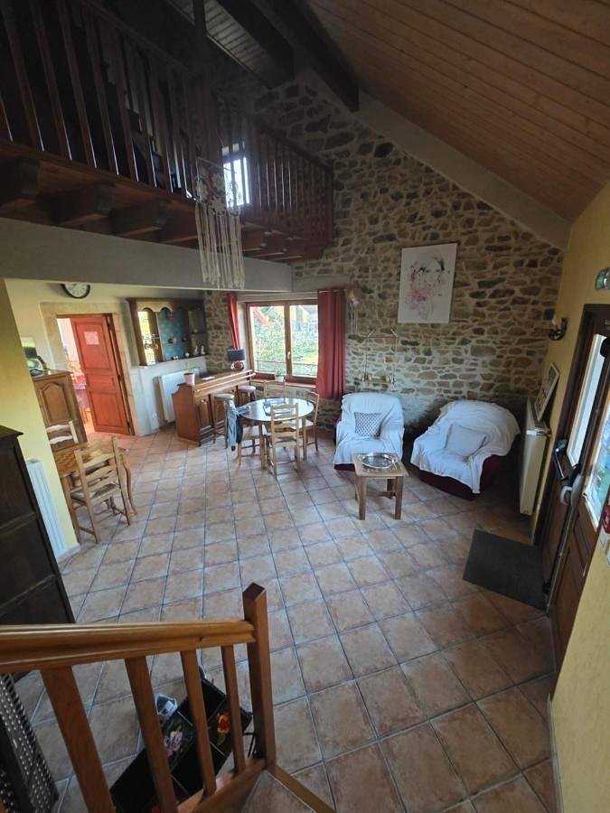 Hôtel pour 2 personnes, avec Terrasse et Jardin à La Crouzille