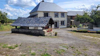 Cottage pour 2 personnes, avec jardin ainsi que terrasse et vue à Ernée